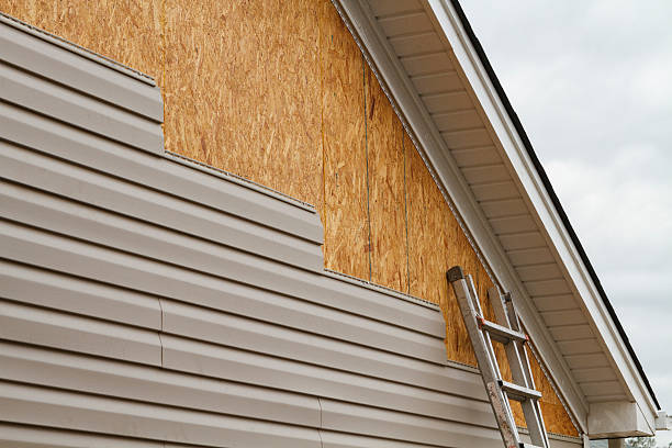 24/7 Emergency Siding experts in Fayetteville, NY